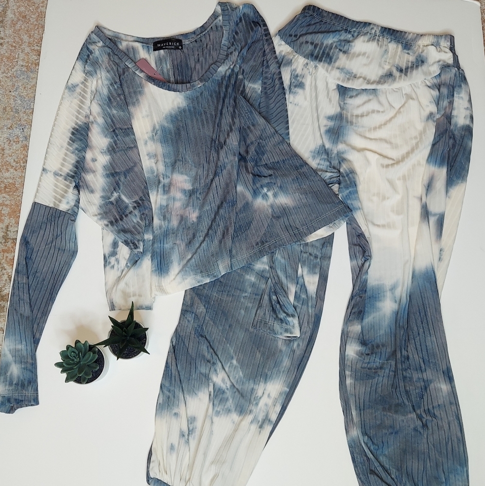 2 Piece Tye-Dye Lounge Outfit